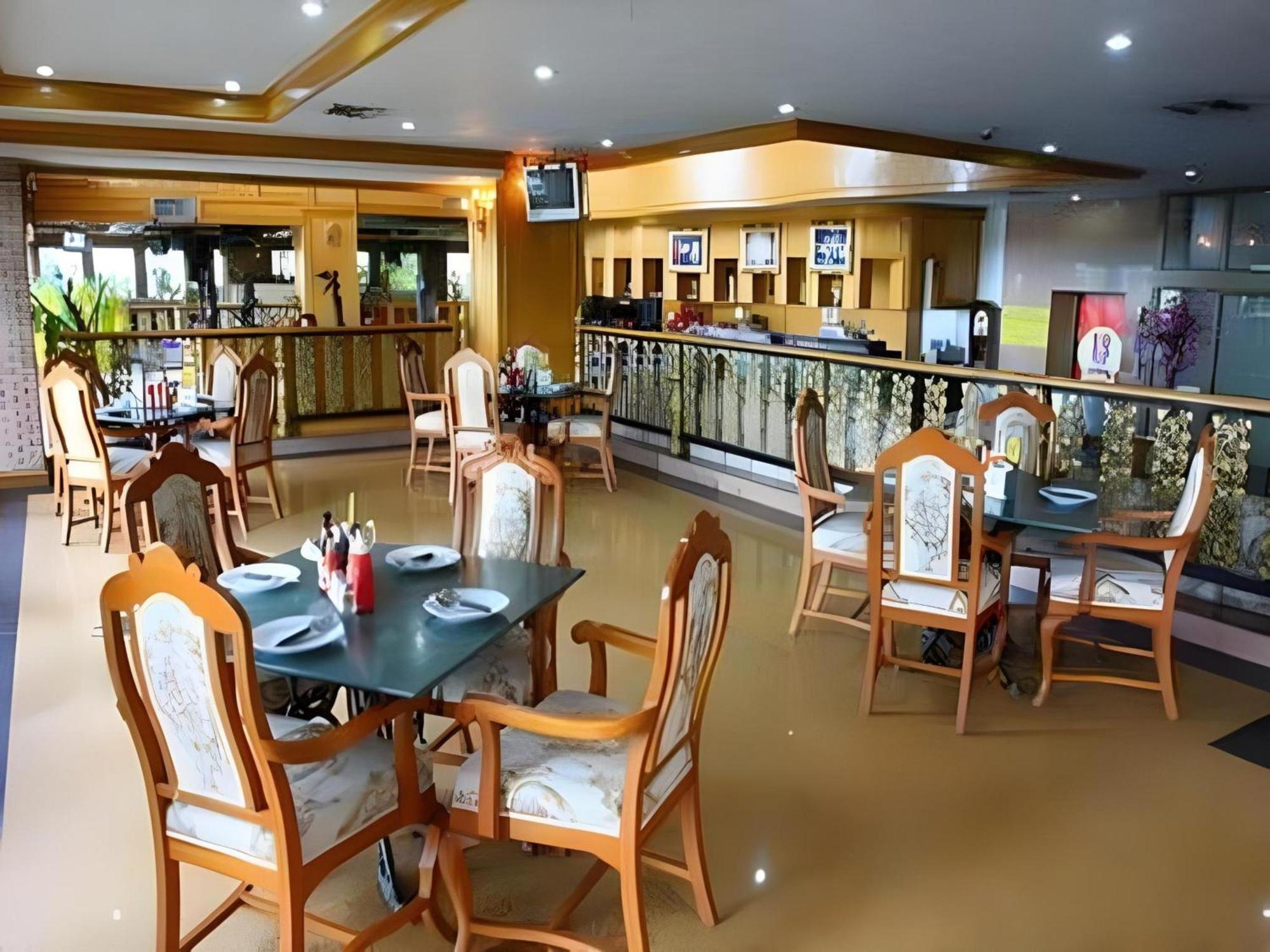 Oyo 75466 -13 Coins Bang Yai Hotel Nonthaburi Exteriér fotografie